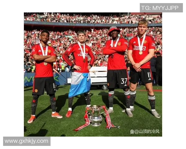 欧联杯历史冷门曼联6比2横扫曼城引爆全场激情