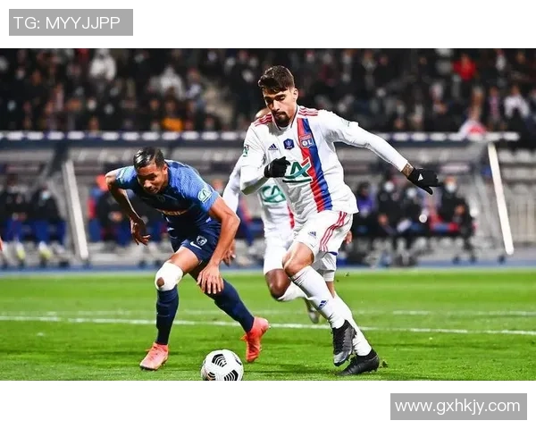 欧联杯精彩对决本菲卡与里昂战成平局数据分析揭示逆转瞬间的震撼时刻